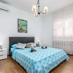Apartment Vera Pula